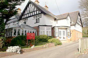 Clifton Lodge Hotel ไฮวิคัมบ์ ภายนอก รูปภาพ
