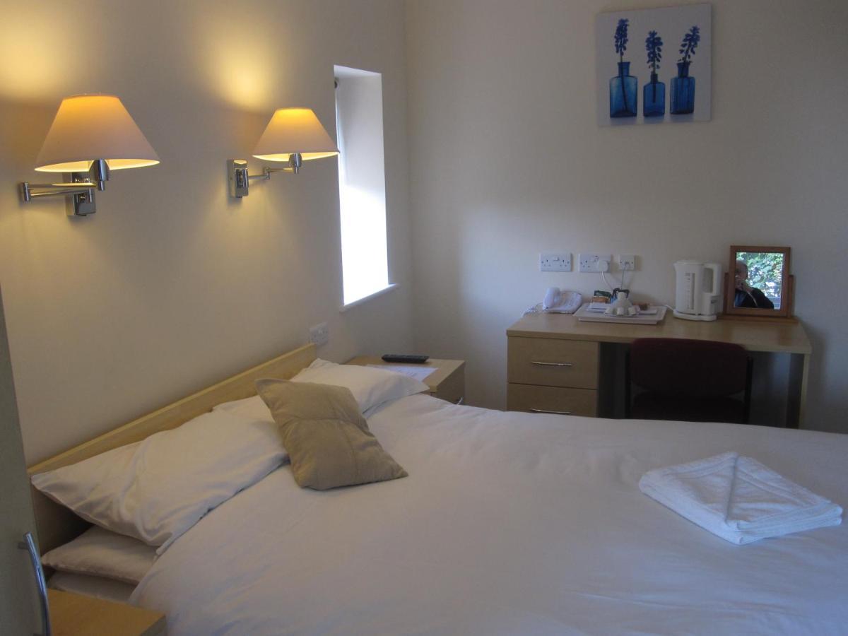 Clifton Lodge Hotel ไฮวิคัมบ์ ภายนอก รูปภาพ