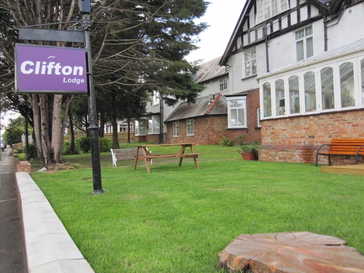 Clifton Lodge Hotel ไฮวิคัมบ์ ภายนอก รูปภาพ