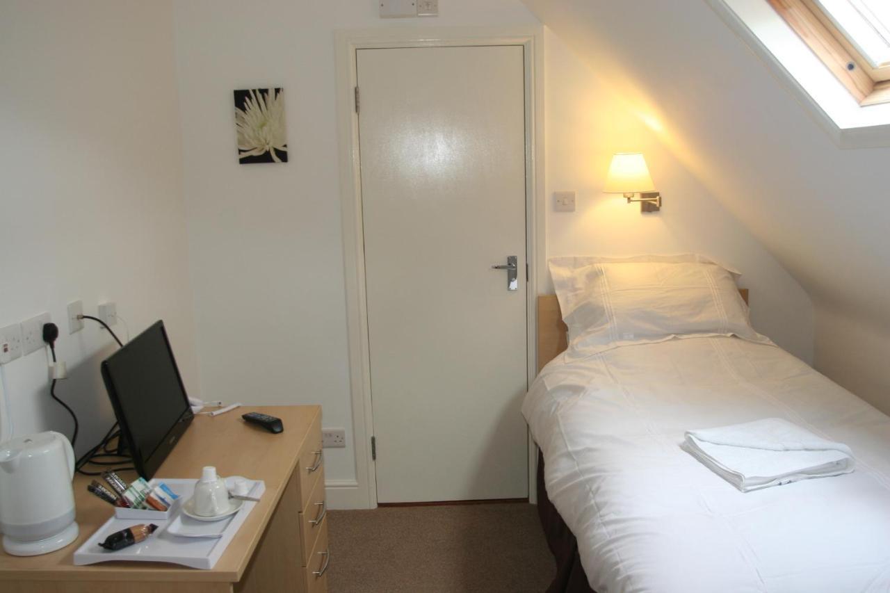 Clifton Lodge Hotel ไฮวิคัมบ์ ภายนอก รูปภาพ